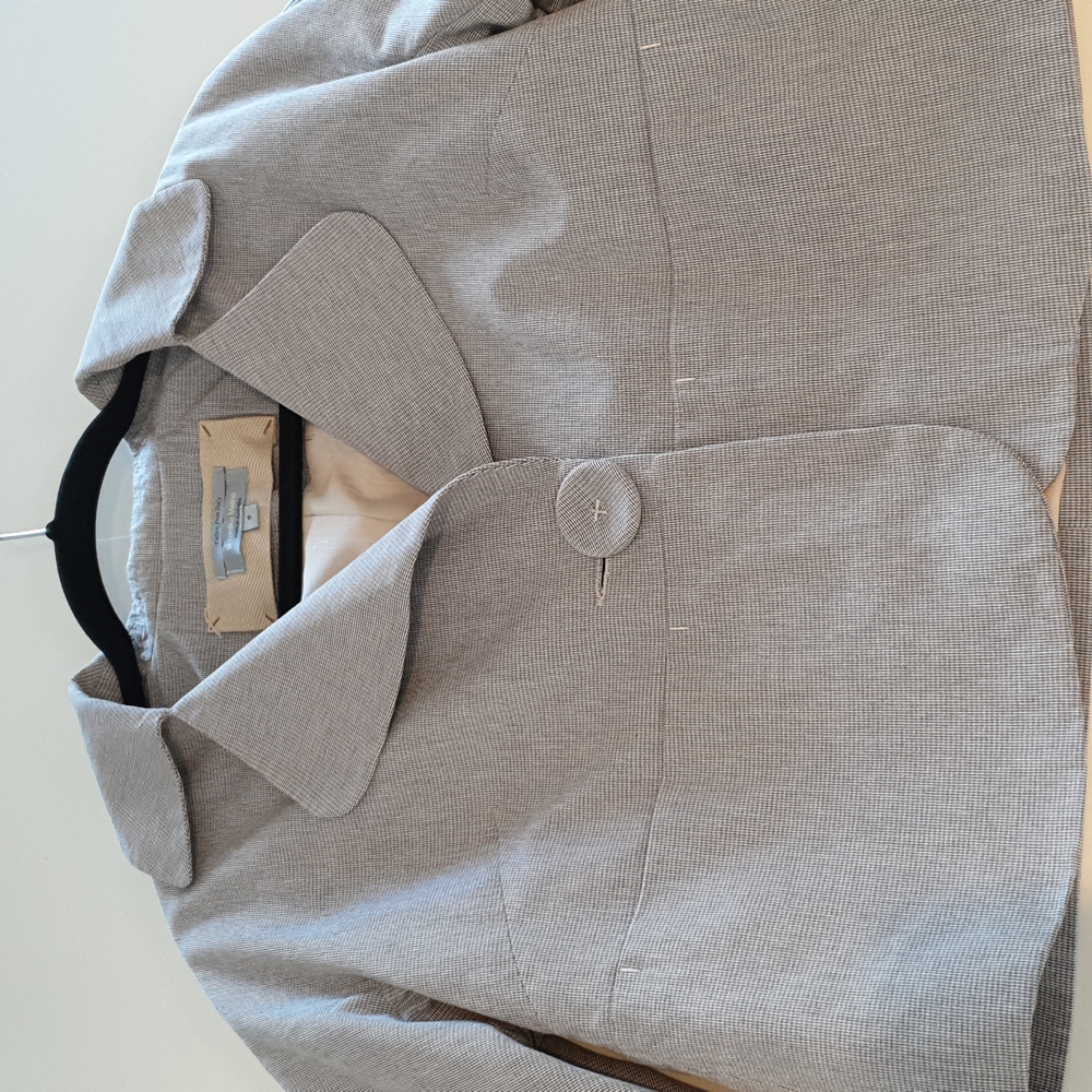 Veronika Maine neutral colours jacket - Picture 1 of 13